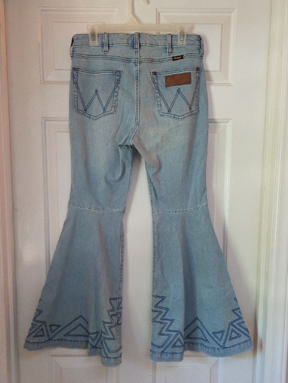 Wrangler Light Blue Embroidered High Rise Flare Jeans Size 29/30 - Picture 3 of 4